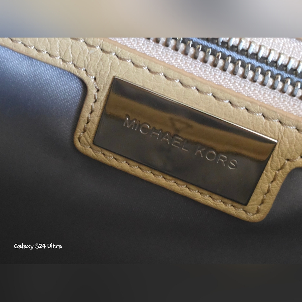 Michael Kors Collection Quinn Python/ Leather Top… - image 12